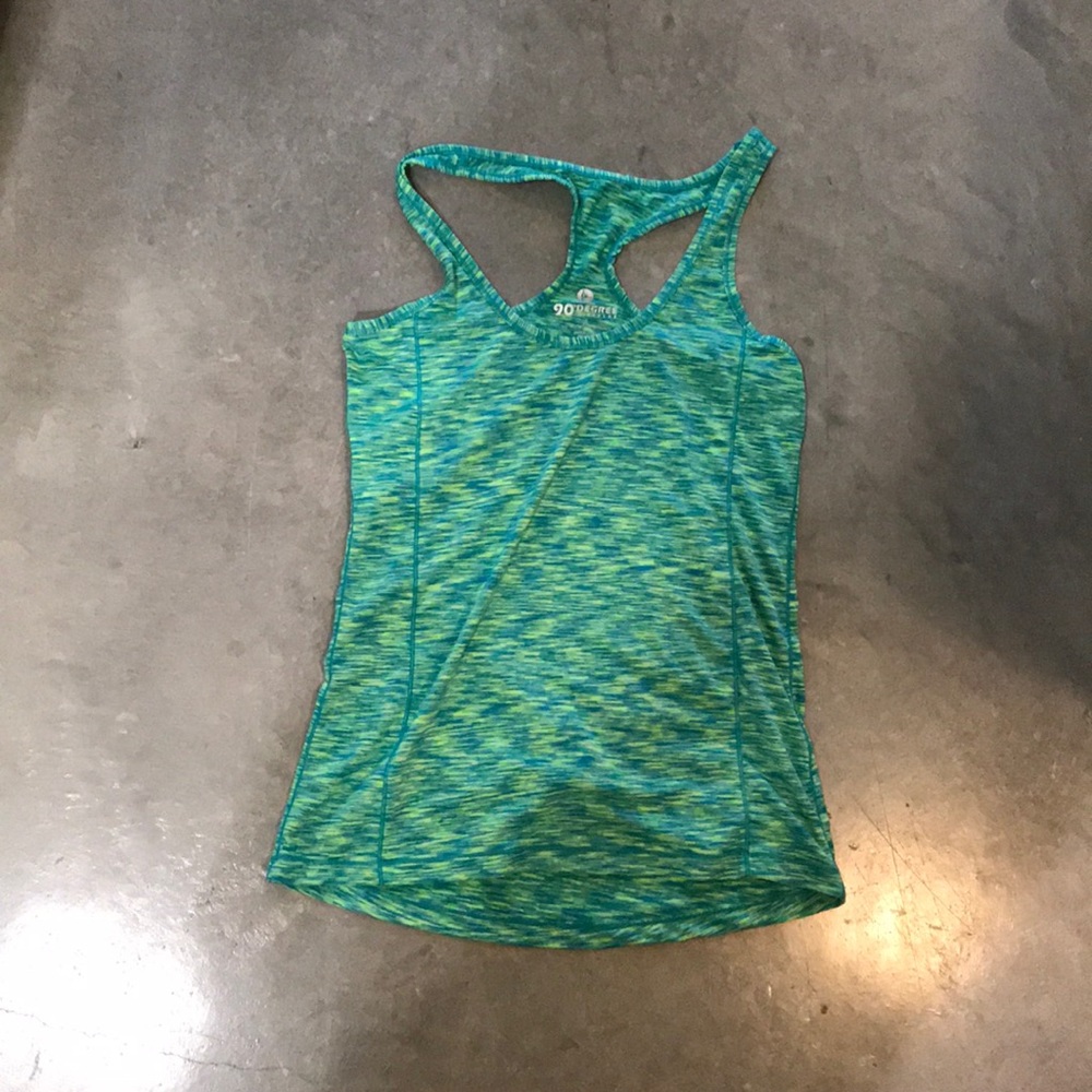 Fitted workout tank